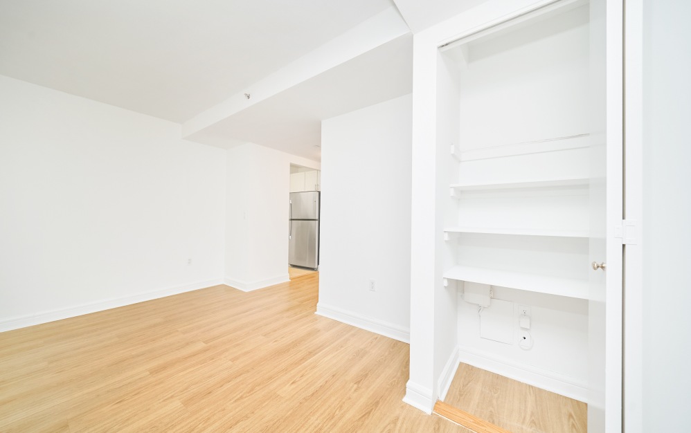 14G - 1 bedroom floorplan layout with 1 bathroom and 651 square feet (Floor 9)