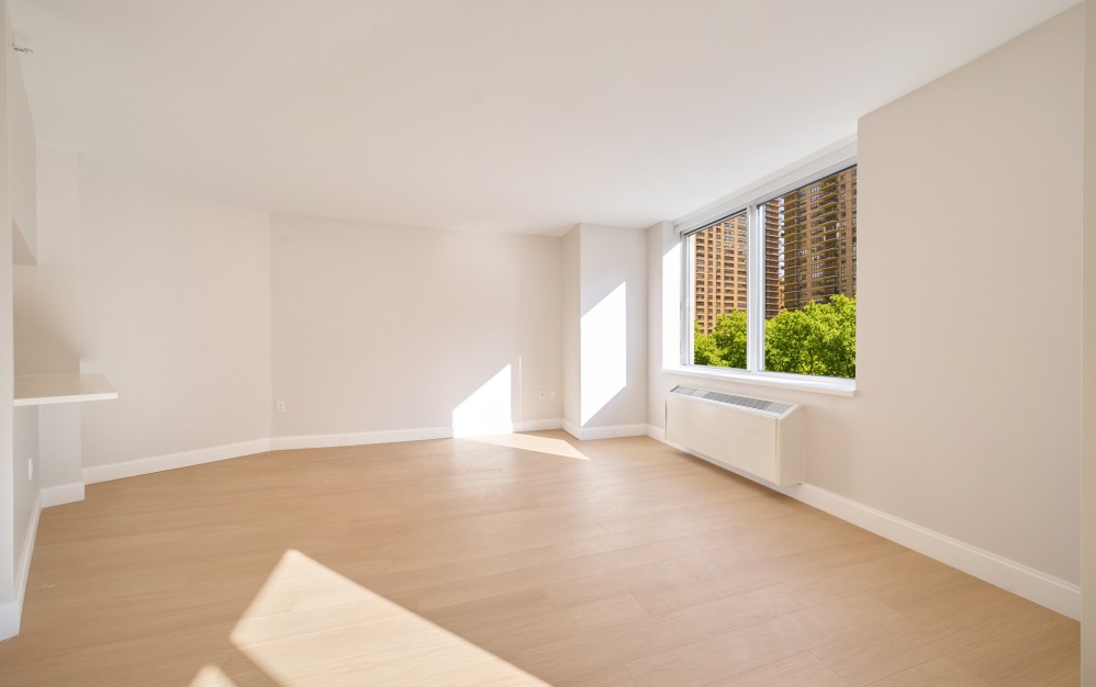 607 - Studio floorplan layout with 1 bathroom and 600 square feet (Floor 2)