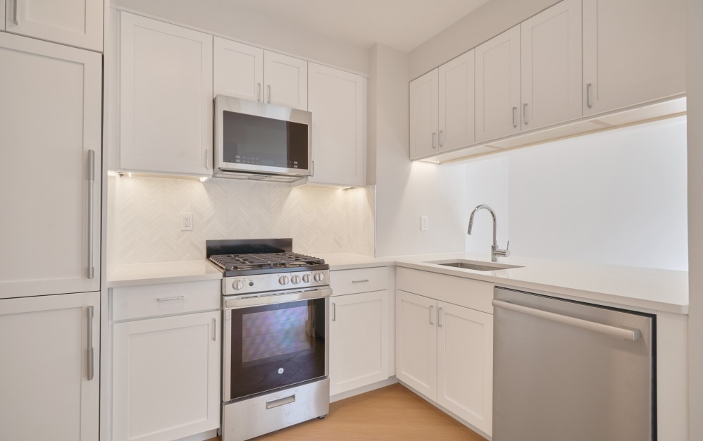 607 - Studio floorplan layout with 1 bathroom and 600 square feet (Floor 7)
