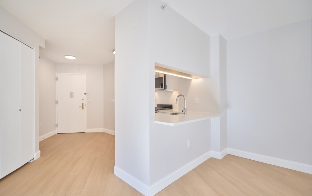 607 - Studio floorplan layout with 1 bathroom and 600 square feet (Floor 6)