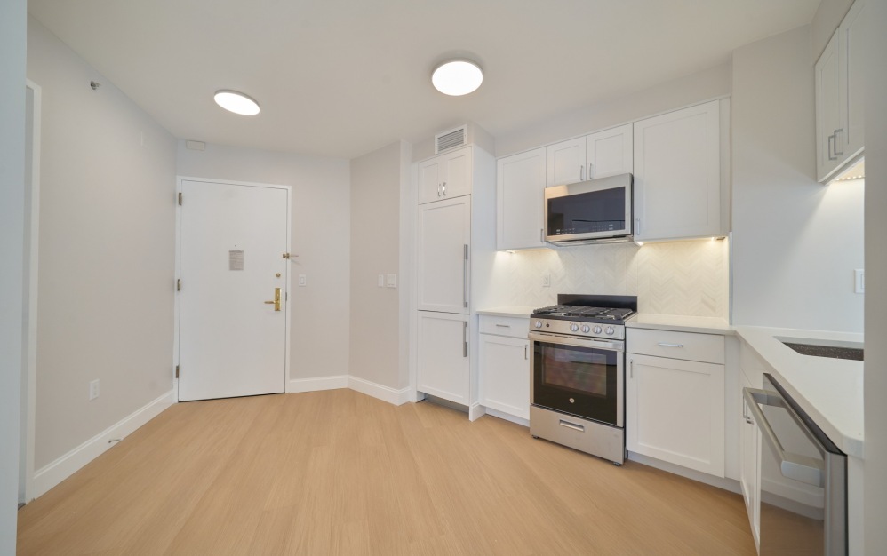 607 - Studio floorplan layout with 1 bathroom and 600 square feet (Floor 12)