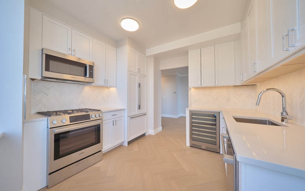 20A - 3 bedroom floorplan layout with 3 bathrooms and 1669 square feet (Floor 4)