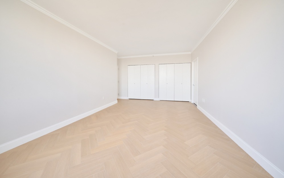 18A - 3 bedroom floorplan layout with 3 bathrooms and 1669 square feet (Floor 21)
