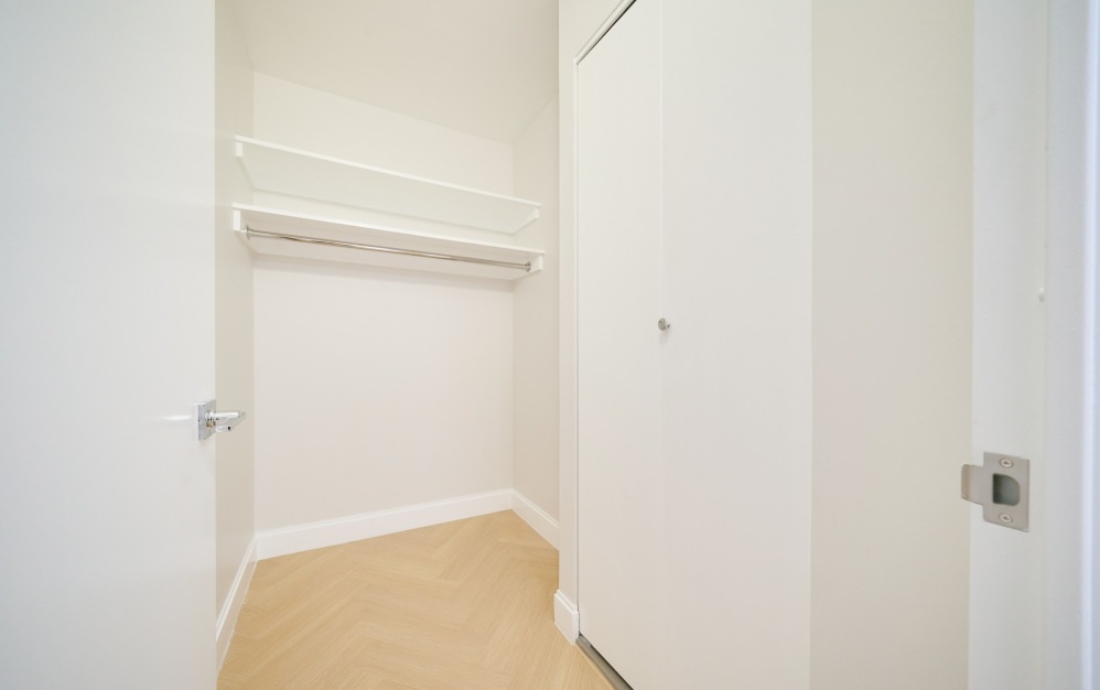 9A - 1 bedroom floorplan layout with 1 bathroom and 825 square feet (Floor 13)