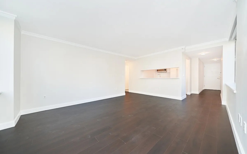 11U - 2 bedroom floorplan layout with 2 bathrooms and 1081 square feet (Floor 5)