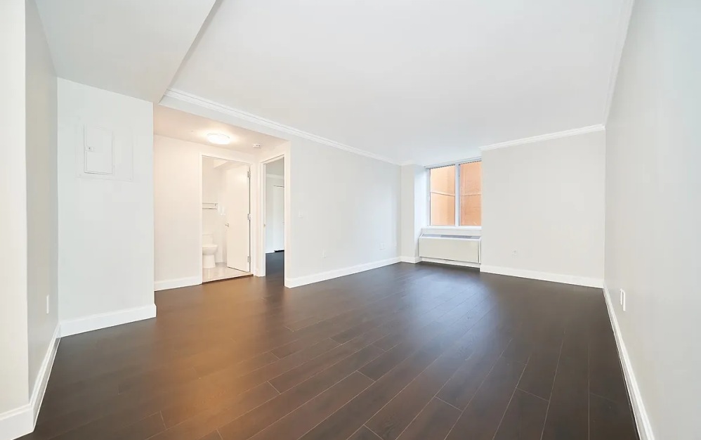 7G - 1 bedroom floorplan layout with 1 bathroom and 651 square feet (Floor 2)