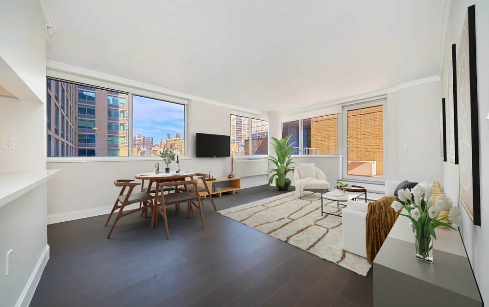 9U - 2 bedroom floorplan layout with 2 bathrooms and 1081 square feet (Floor 1)