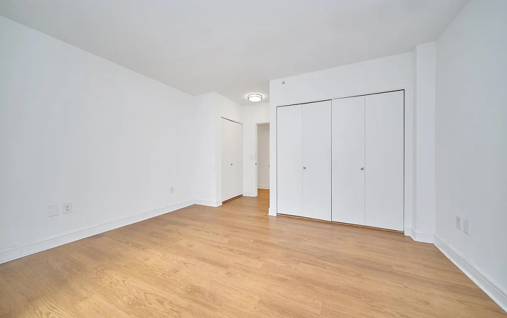 5E - 1 bedroom floorplan layout with 1 bathroom and 727 square feet (Floor 11)