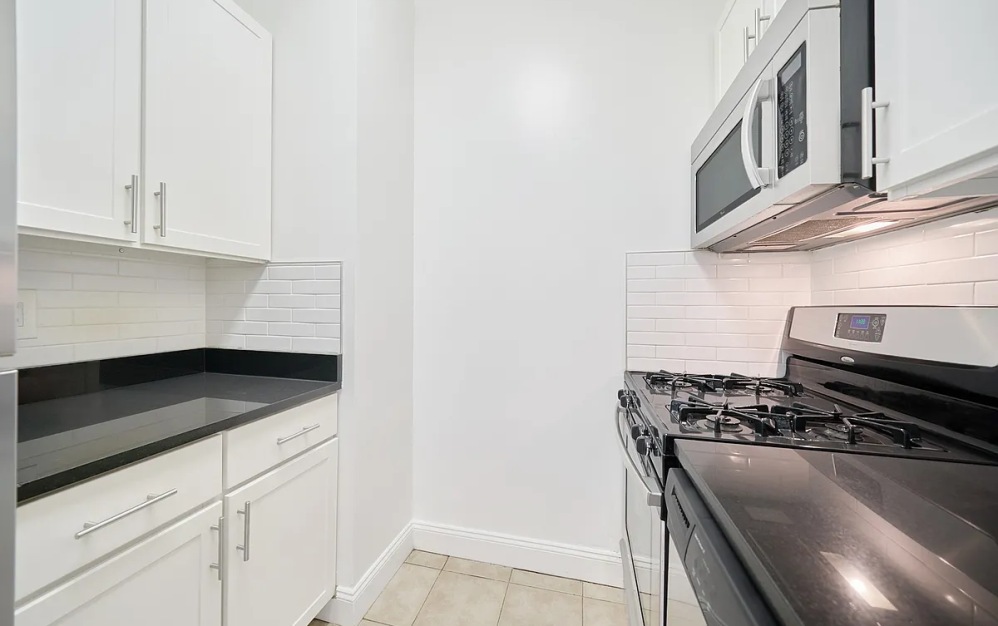 5N - 1 bedroom floorplan layout with 1 bathroom and 616 square feet (Floor 6)