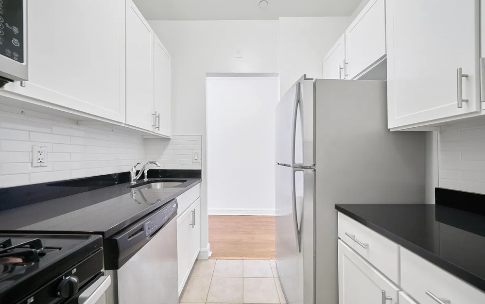 5N - 1 bedroom floorplan layout with 1 bathroom and 616 square feet (Floor 7)