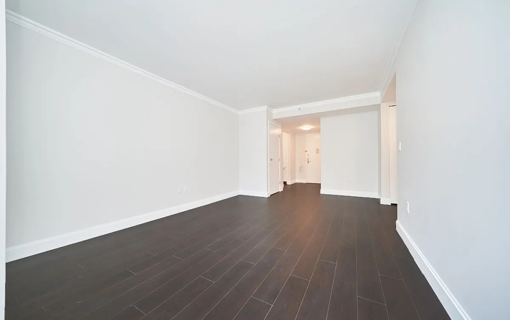 15G - 1 bedroom floorplan layout with 1 bathroom and 651 square feet (Floor 4)