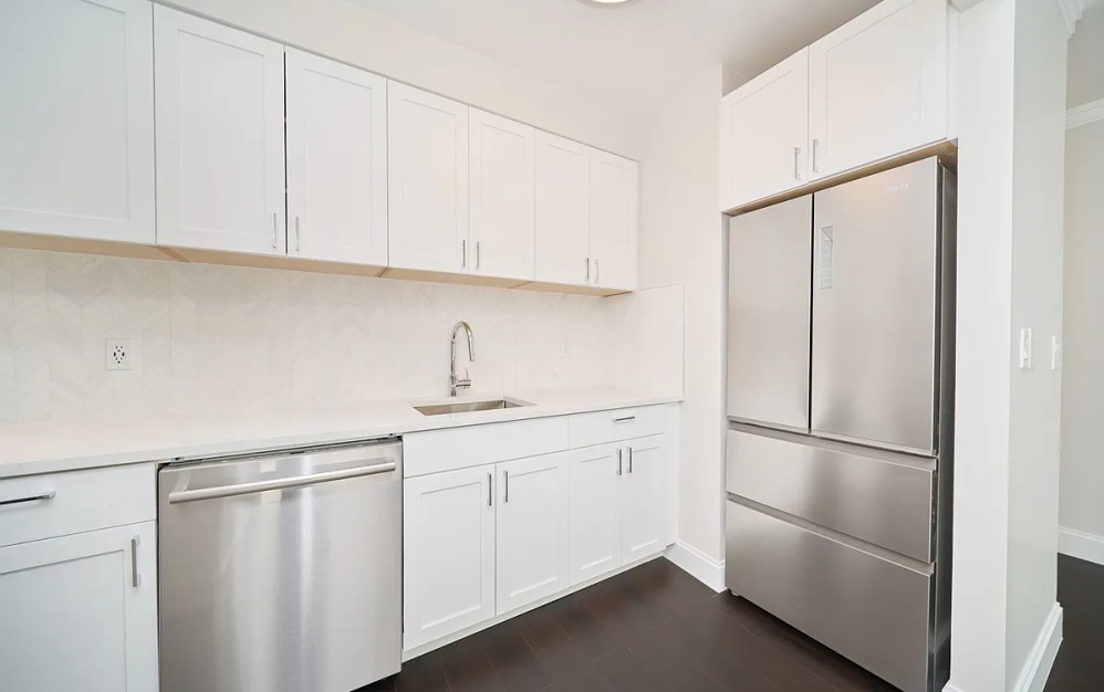 302 - Studio floorplan layout with 1 bathroom and 492 square feet (Floor 10)