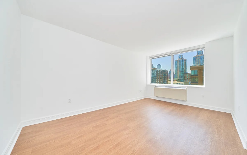12F - Studio floorplan layout with 1 bathroom and 421 square feet (Floor 2)