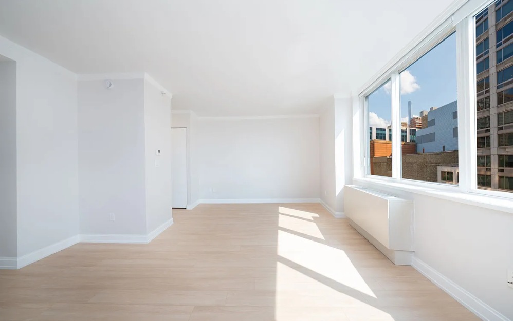 625 - Studio floorplan layout with 1 bathroom and 574 square feet (Floor 4)