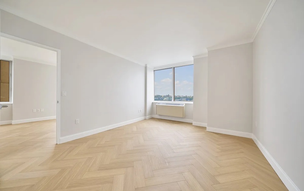 28C - 1 bedroom floorplan layout with 1 bathroom and 814 square feet (Floor 10)
