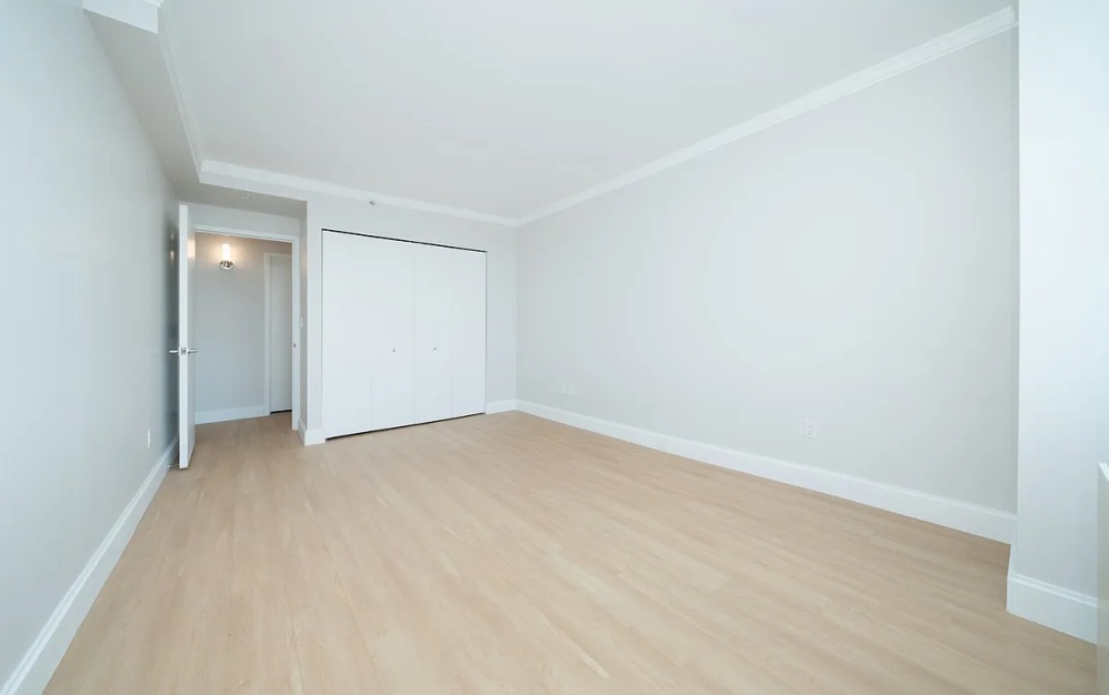 615 - 1 bedroom floorplan layout with 1 bathroom and 697 square feet (Floor 7)