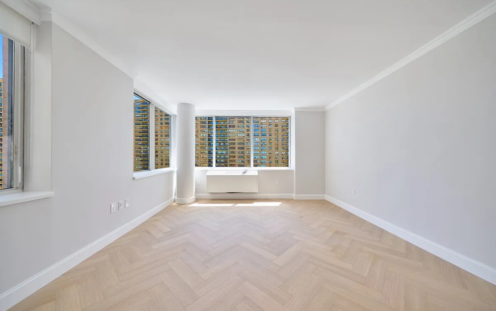 15U - 2 bedroom floorplan layout with 2 bathrooms and 1081 square feet (Floor 3)
