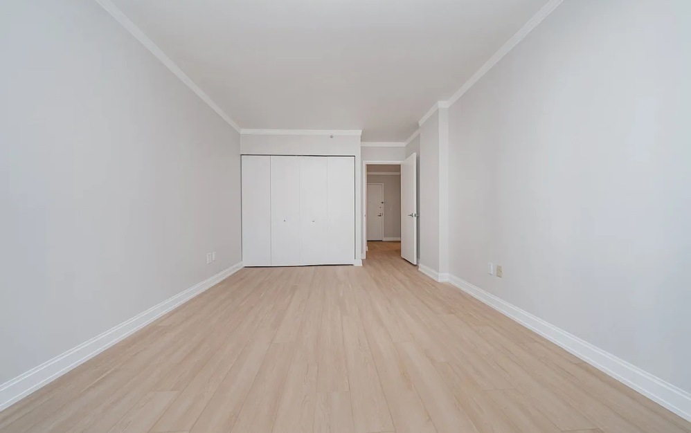 727 - 1 bedroom floorplan layout with 1 bathroom and  (Floor 12)