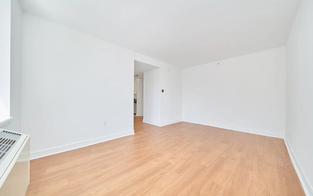 12F - Studio floorplan layout with 1 bathroom and 421 square feet (Floor 5)