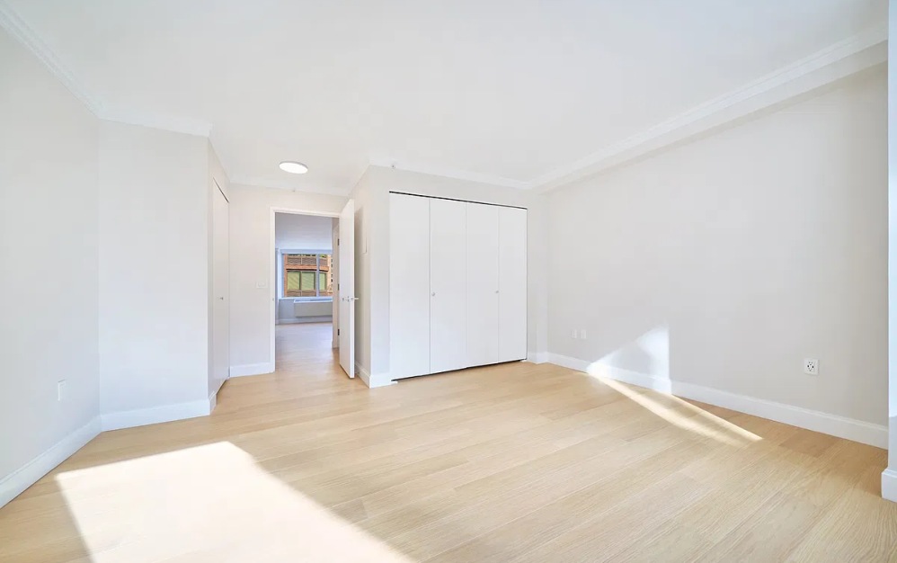 8E - 1 bedroom floorplan layout with 1 bathroom and 727 square feet (Floor 6)