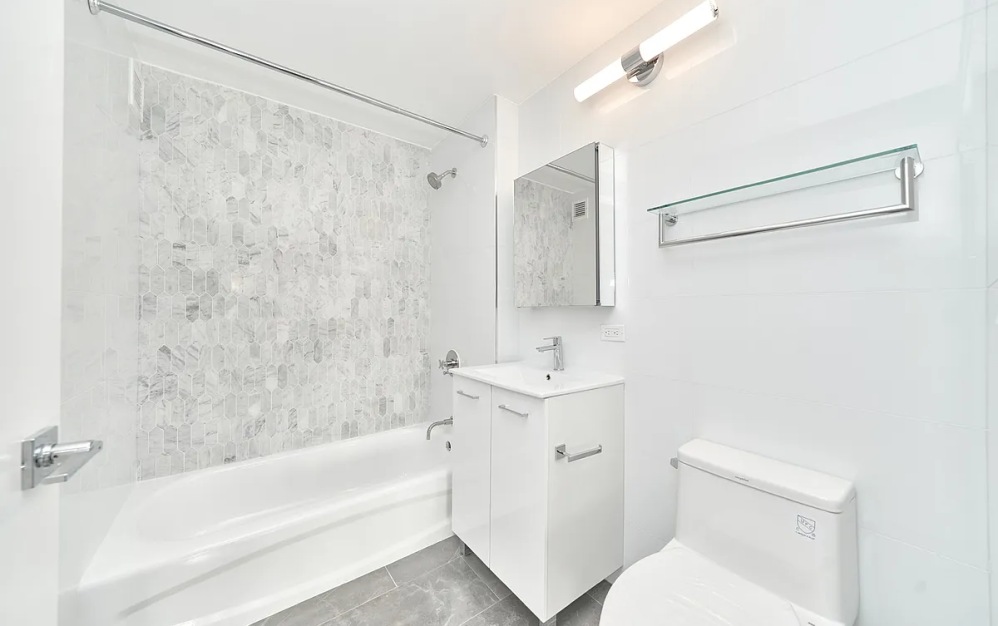 16B - 1 bedroom floorplan layout with 1 bathroom and 1347 square feet (Floor 16)