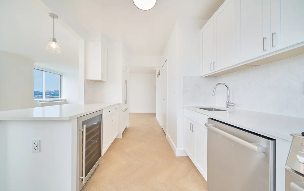 14S - 2 bedroom floorplan layout with 2 bathrooms and 1447 square feet (Floor 8)