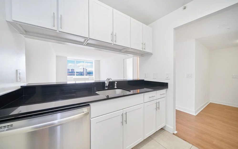 11A - 1 bedroom floorplan layout with 1 bathroom and 825 square feet (Floor 9)