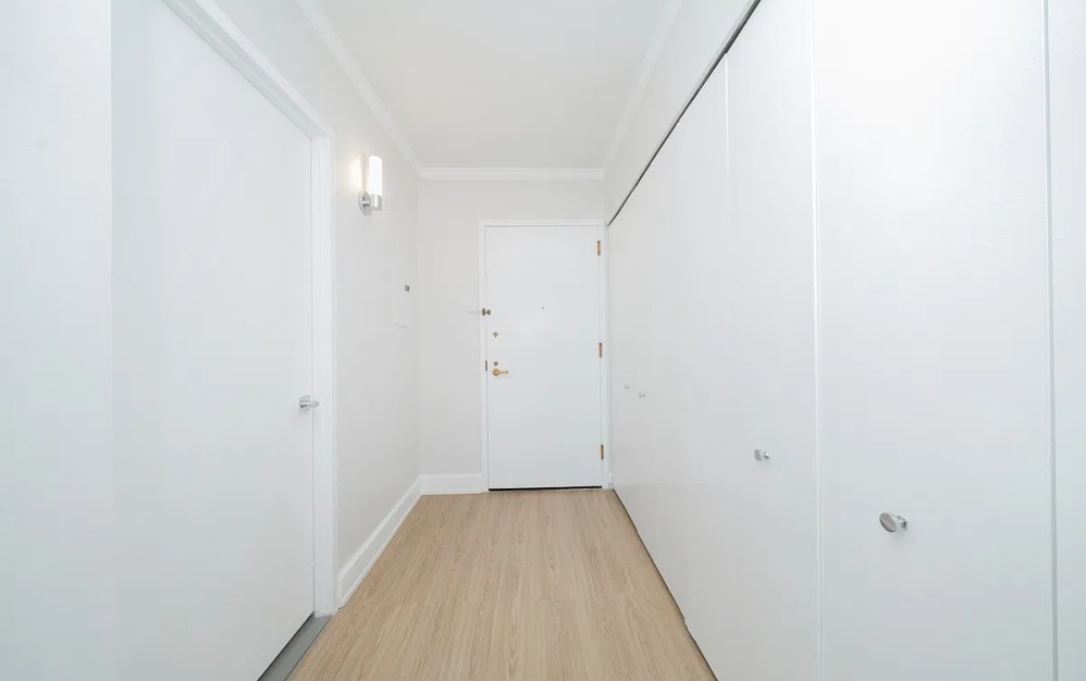 1423 - Studio floorplan layout with 1 bathroom and 491 square feet (Floor 7)