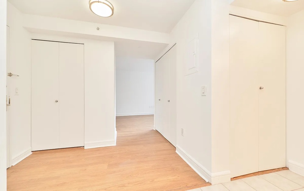 6F - Studio floorplan layout with 1 bathroom and 421 square feet (Floor 6)