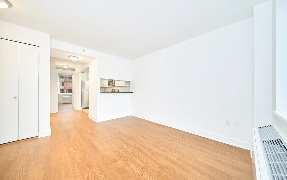 601 - 1 bedroom floorplan layout with 1 bathroom and 525 square feet (Floor 4)