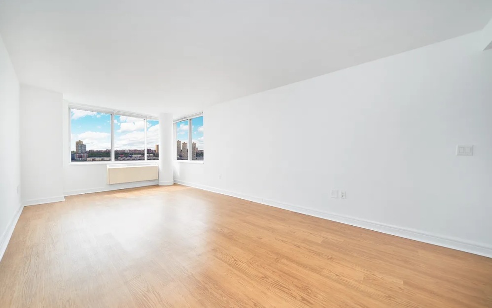 16P - 1 bedroom floorplan layout with 1 bathroom and 818 square feet (Floor 3)