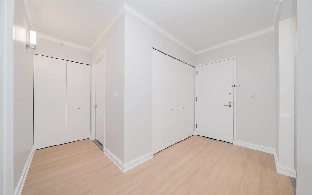 727 - 1 bedroom floorplan layout with 1 bathroom and  (Floor 14)