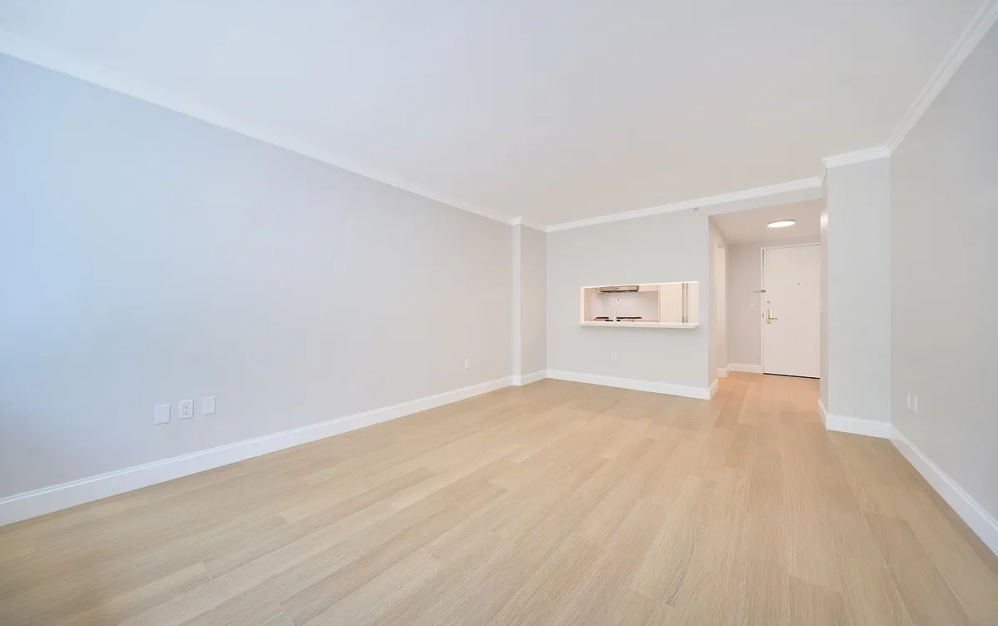 806 - 1 bedroom floorplan layout with 1 bathroom and 661 square feet (Floor 4)