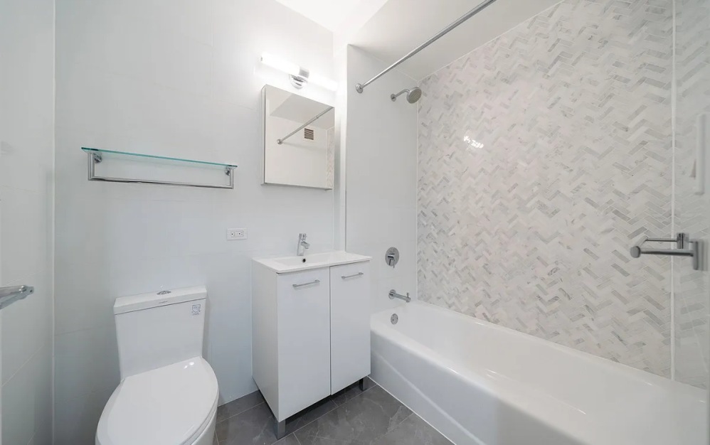 402 - 1 bedroom floorplan layout with 1 bathroom and 718 square feet (Floor 11)