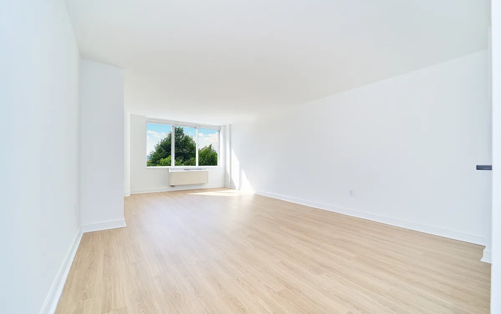 3H - Studio floorplan layout with 1 bathroom and 743 square feet (Floor 2)