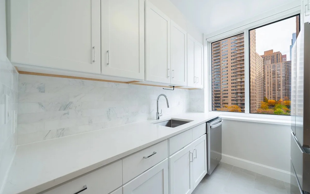 1405 - 1 bedroom floorplan layout with 1 bathroom and 778 square feet (Floor 7)