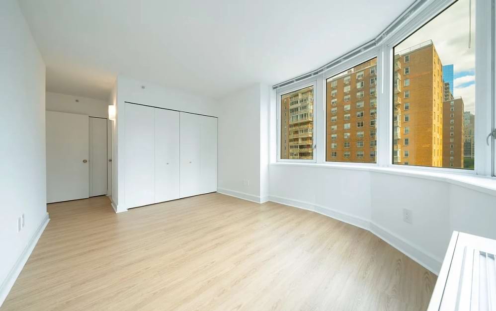 1527 - 2 bedroom floorplan layout with 2 bathrooms and 1140 square feet (Floor 9)