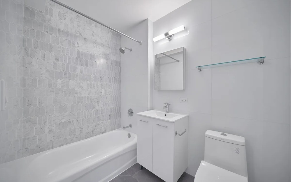 15L - 1 bedroom floorplan layout with 1 bathroom and 655 square feet (Floor 12)