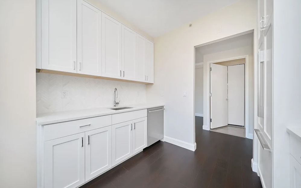 22B - 1 bedroom floorplan layout with 1 bathroom and 884 square feet (Floor 9)